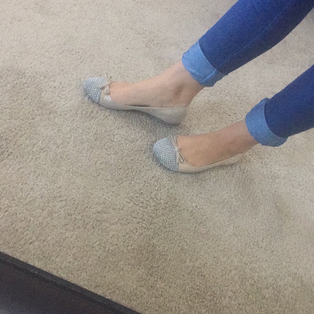 Report Fashion statement flats*
